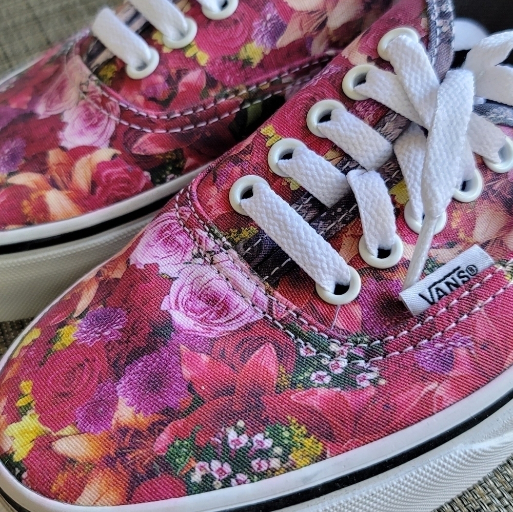 New Red/Purple Floral Rose VANS Shoes Size 8 - Picture 4 of 7